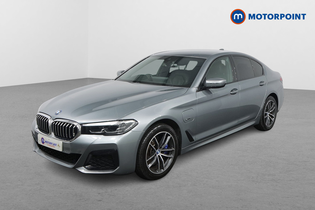 BMW 5 Series M Sport Automatic Petrol Plug-In Hybrid Saloon - Stock Number (1517310) - Passenger side front corner