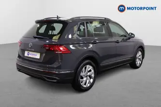 Volkswagen Tiguan Life Manual Petrol SUV - Stock Number (1524000) - Drivers side rear corner