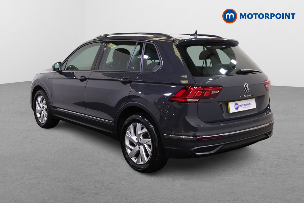 Volkswagen Tiguan Life Manual Petrol SUV - Stock Number (1524000) - Passenger side rear corner