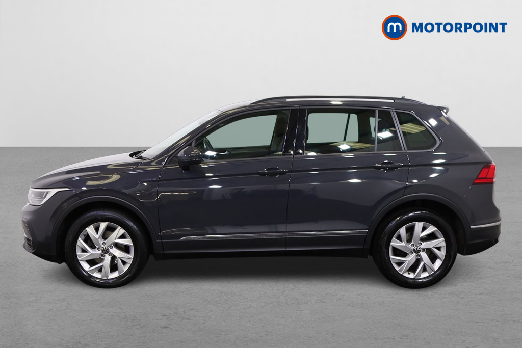 Volkswagen Tiguan Life Manual Petrol SUV - Stock Number (1524000) - Passenger side