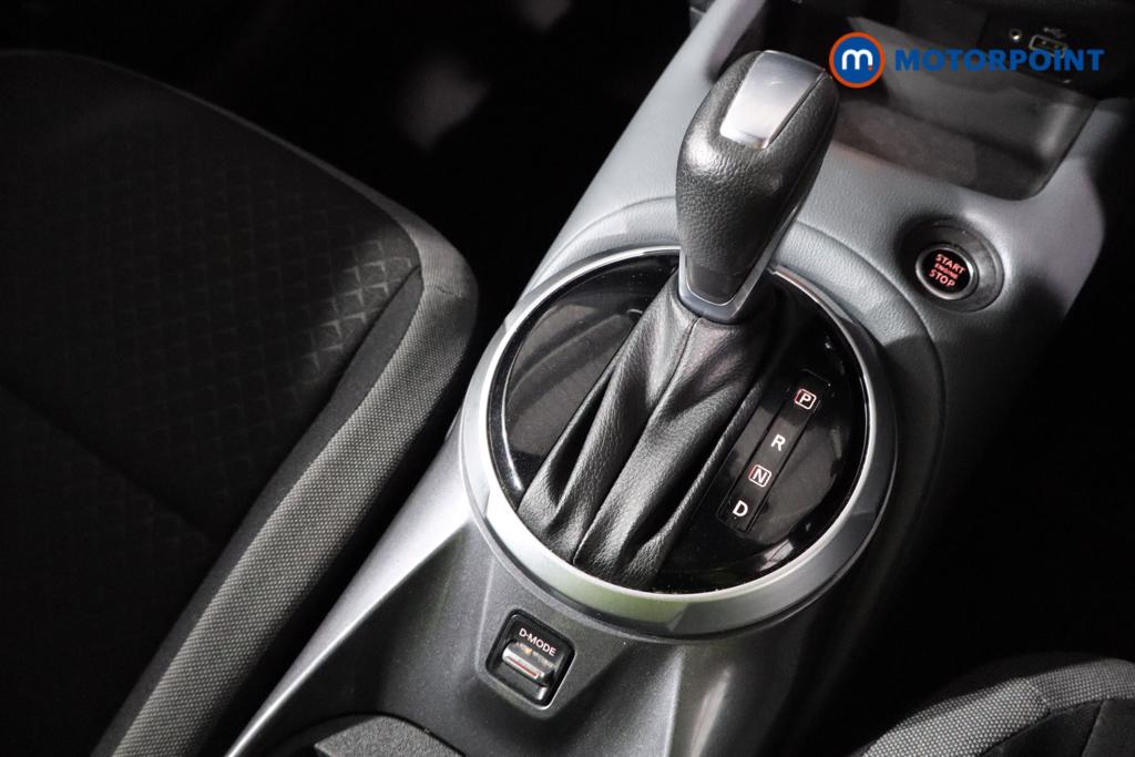 Nissan Juke N-Connecta Automatic Petrol SUV - Stock Number (1519658) - 19th supplementary image