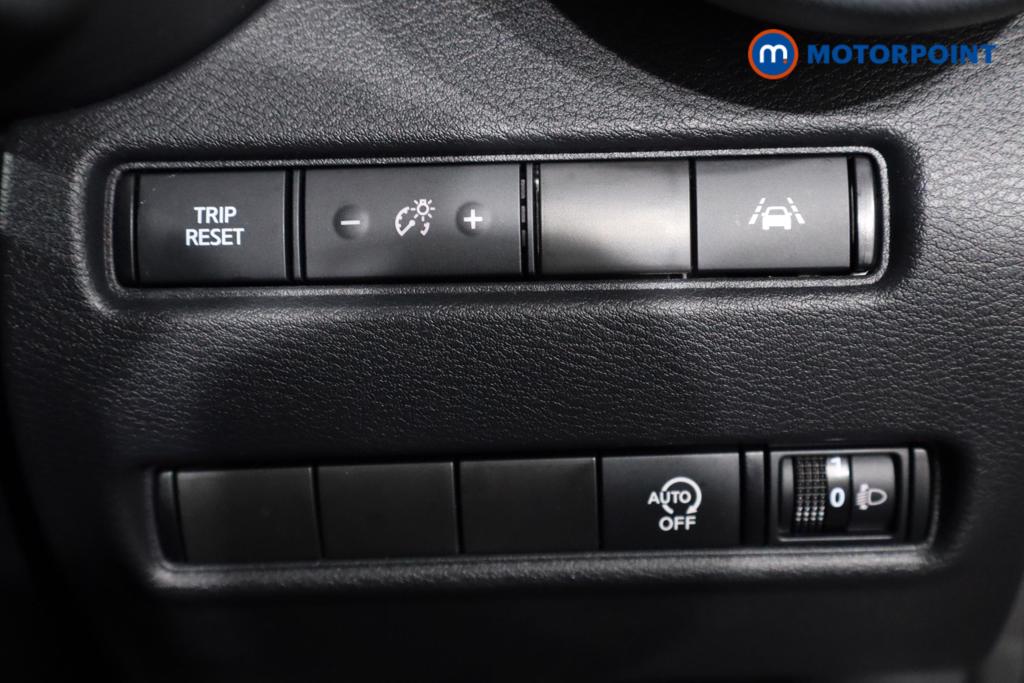 Nissan Juke N-Connecta Automatic Petrol SUV - Stock Number (1519658) - 22nd supplementary image