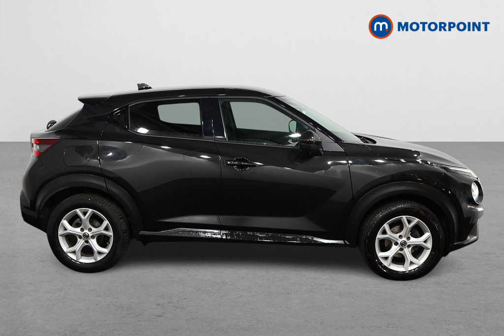 Nissan Juke N-Connecta Automatic Petrol SUV - Stock Number (1519658) - Drivers side