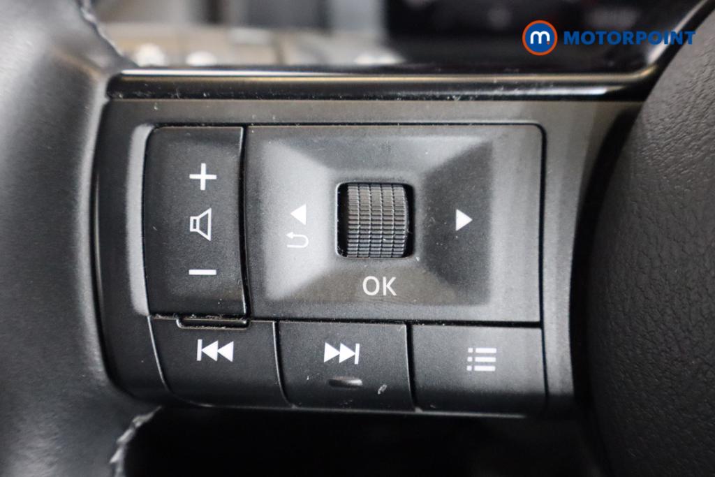 Nissan Qashqai N-Connecta Manual Petrol SUV - Stock Number (1522035) - 13th supplementary image