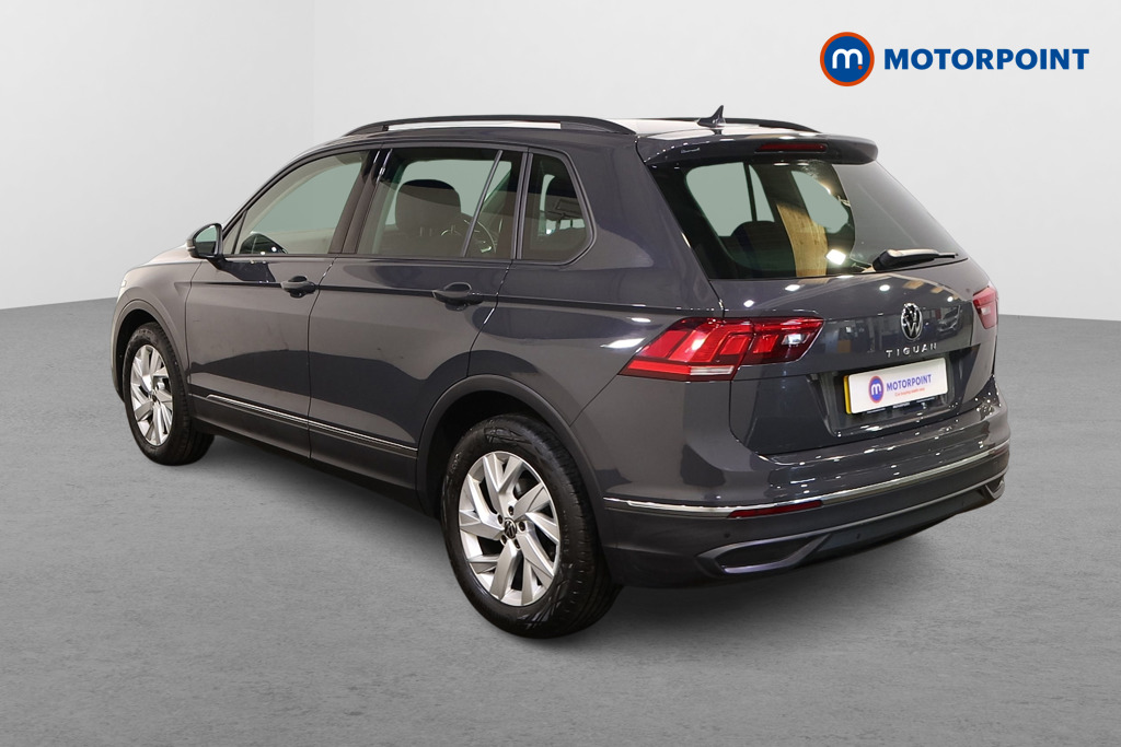 Volkswagen Tiguan Life Automatic Petrol SUV - Stock Number (1525224) - Passenger side rear corner