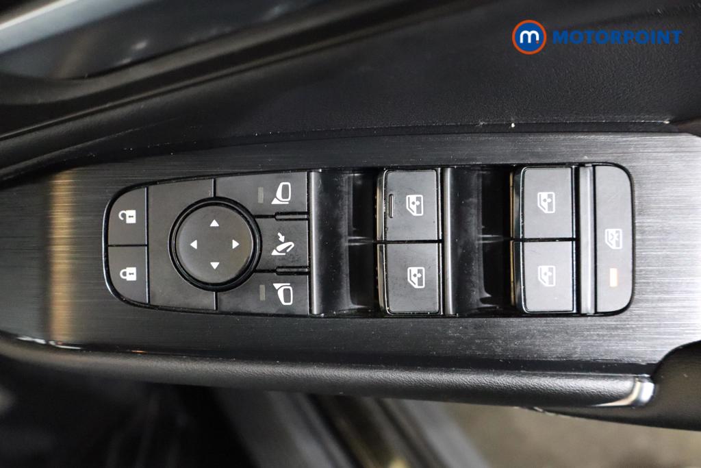 Nissan Qashqai N-Connecta Manual Petrol SUV - Stock Number (1519660) - 19th supplementary image