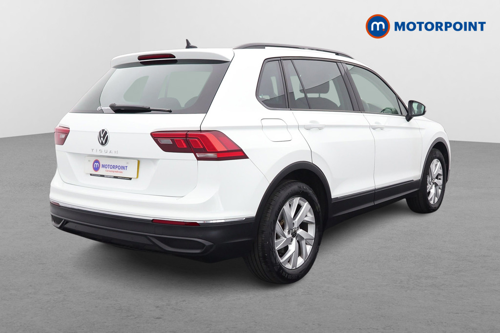 Volkswagen Tiguan Life Manual Petrol SUV - Stock Number (1525336) - Drivers side rear corner