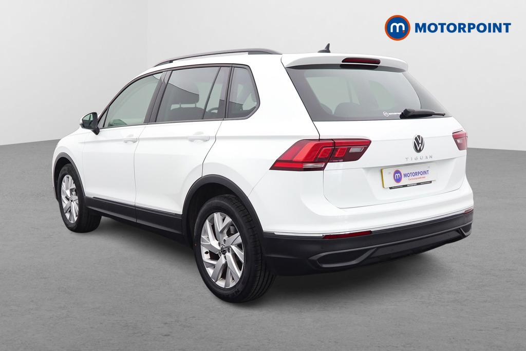 Volkswagen Tiguan Life Manual Petrol SUV - Stock Number (1525336) - Passenger side rear corner