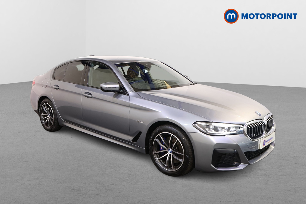 BMW 5 Series M Sport Automatic Petrol Plug-In Hybrid Saloon - Stock Number (1517313) - Drivers side front corner