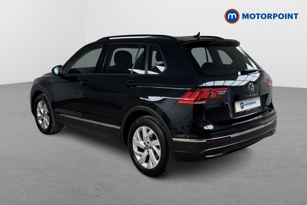 Volkswagen Tiguan Life Manual Petrol SUV - Stock Number (1525071) - Passenger side rear corner