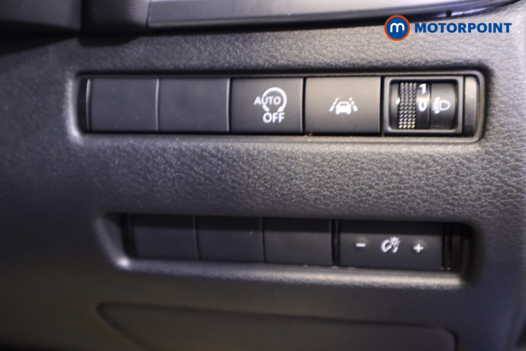 Nissan Qashqai N-Connecta Manual Petrol SUV - Stock Number (1517415) - 8th supplementary image