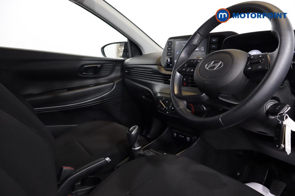 Hyundai I20 Advance Manual Petrol Hatchback - Stock Number (1523452) - 1st supplementary image