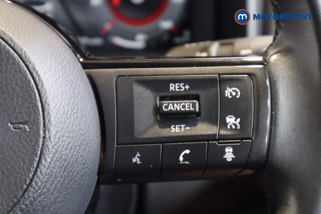 Nissan Qashqai N-Connecta Manual Petrol SUV - Stock Number (1519904) - 9th supplementary image