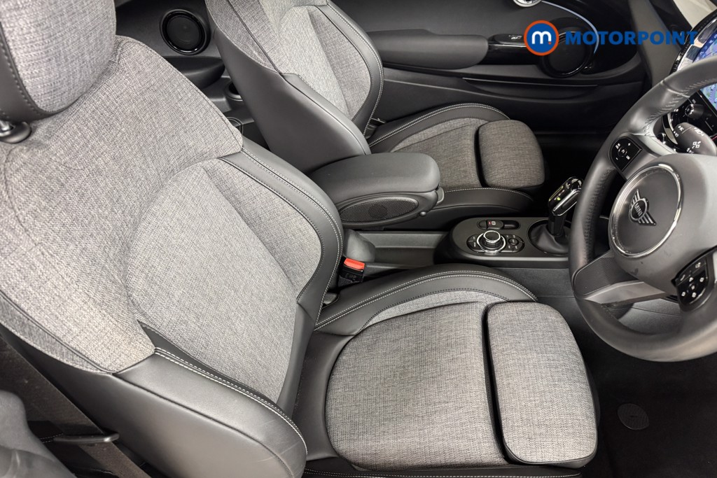 Mini Hatchback Cooper S Level 2 Automatic Electric Hatchback - Stock Number (1522100) - 5th supplementary image