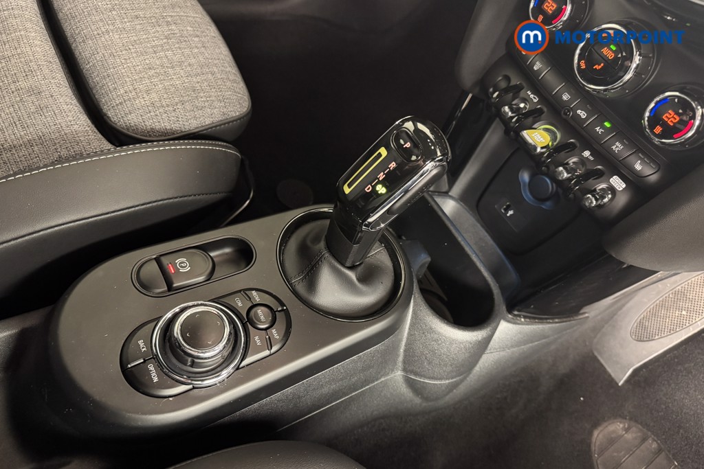Mini Hatchback Cooper S Level 2 Automatic Electric Hatchback - Stock Number (1522100) - 10th supplementary image