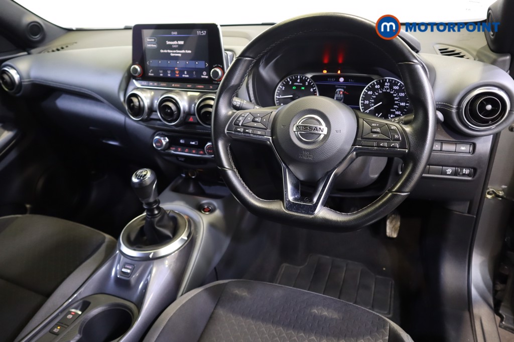 Nissan Juke N-Connecta Manual Petrol SUV - Stock Number (1524011) - 1st supplementary image