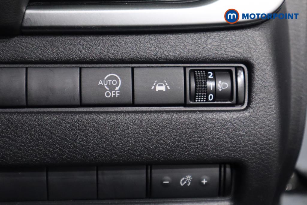 Nissan Qashqai N-Connecta Manual Petrol SUV - Stock Number (1525294) - 22nd supplementary image