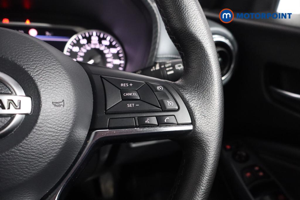 Nissan Juke N-Connecta Manual Petrol SUV - Stock Number (1525348) - 8th supplementary image