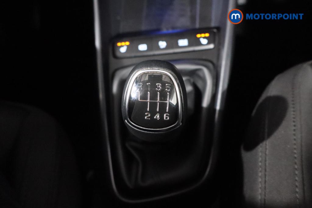 Hyundai Bayon Premium Manual Petrol-Electric Hybrid SUV - Stock Number (1527269) - 16th supplementary image