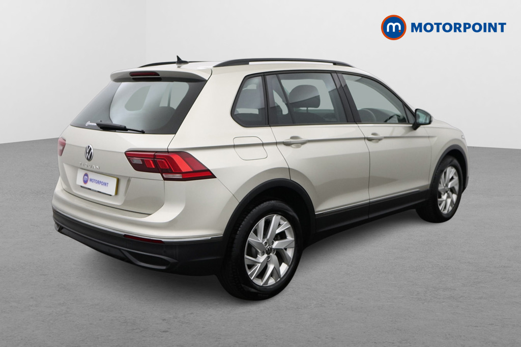 Volkswagen Tiguan Life Automatic Diesel SUV - Stock Number (1528067) - Drivers side rear corner