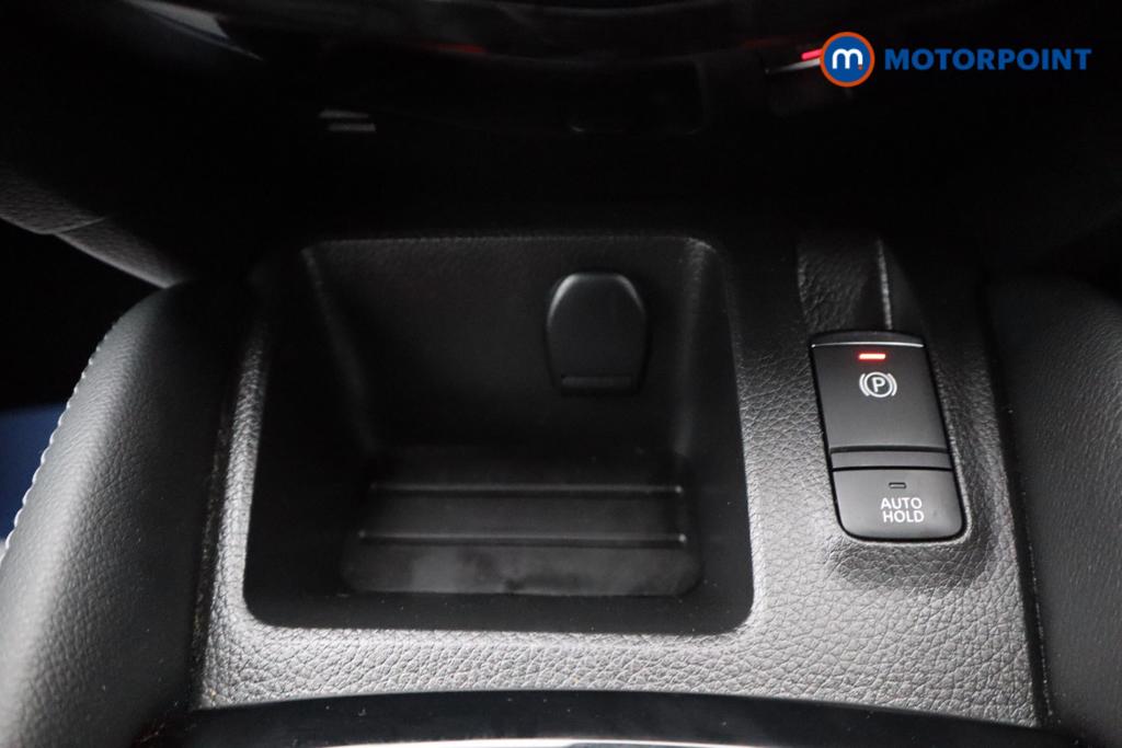 Nissan Qashqai N-Motion Manual Petrol SUV - Stock Number (1528422) - 14th supplementary image