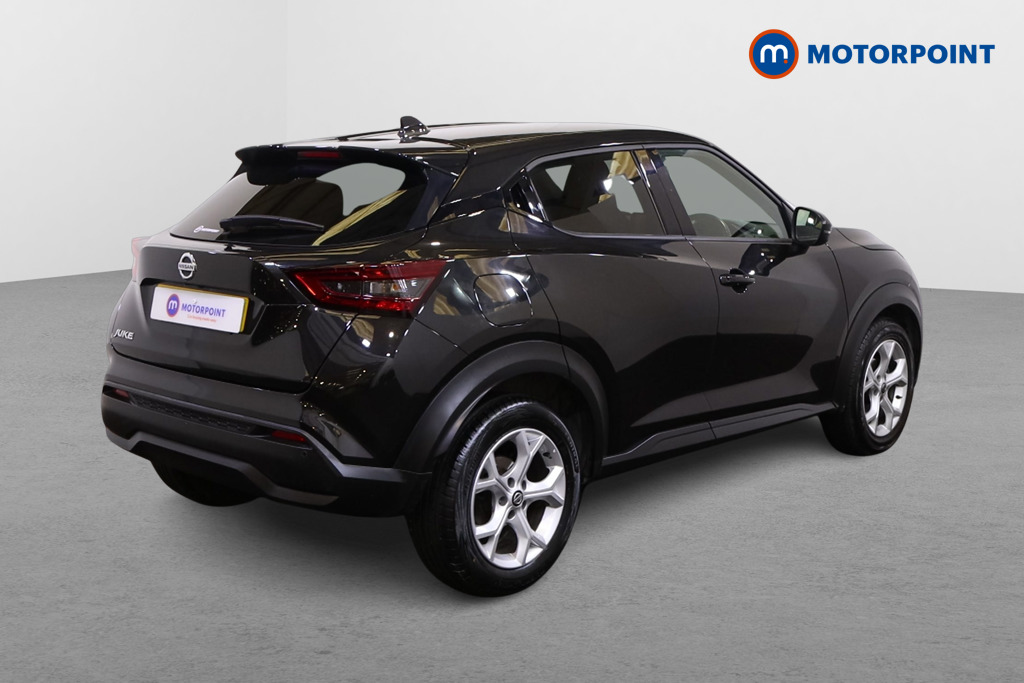 Nissan Juke N-Connecta Manual Petrol SUV - Stock Number (1525458) - Drivers side rear corner