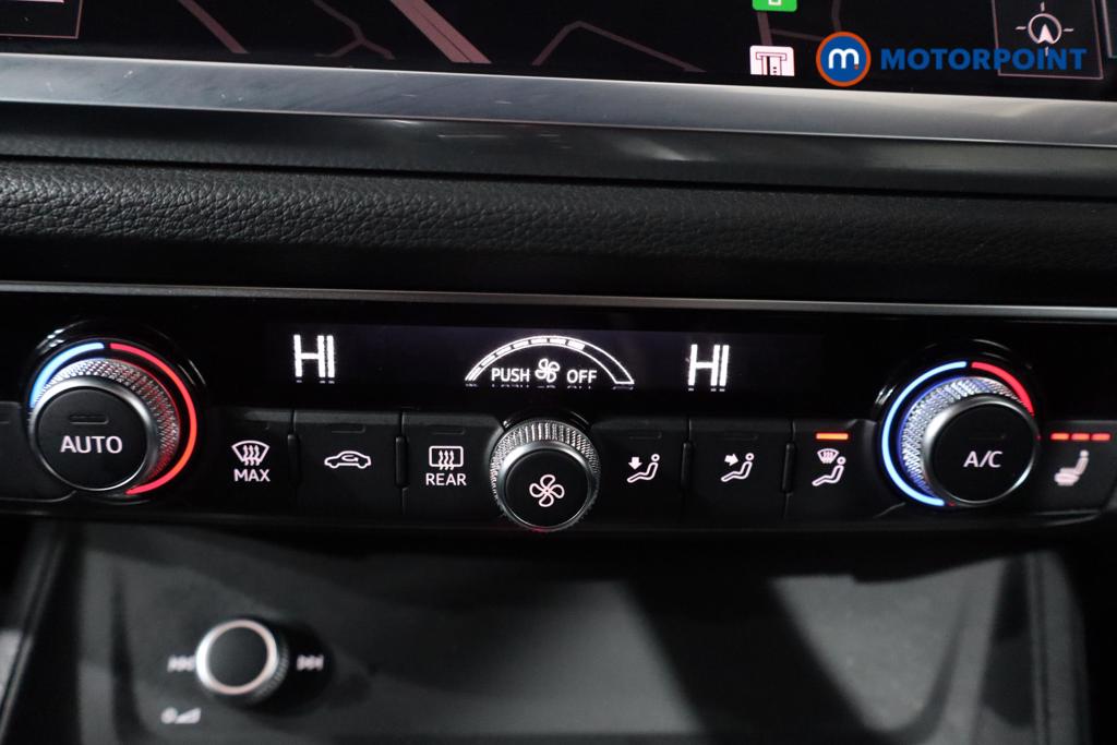 Audi Q3 Black Edition Automatic Petrol SUV - Stock Number (1529384) - 13th supplementary image