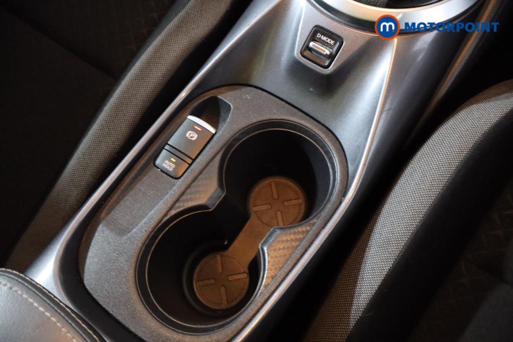 Nissan Juke N-Connecta Automatic Petrol SUV - Stock Number (1521963) - 17th supplementary image
