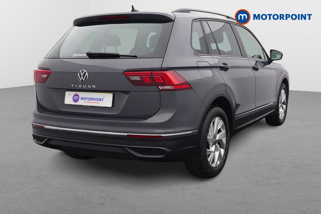 Volkswagen Tiguan Life Manual Petrol SUV - Stock Number (1520054) - Drivers side rear corner