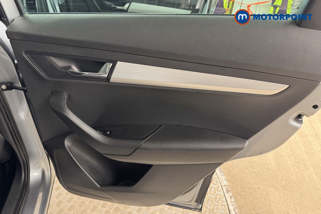 Skoda Karoq SE Manual Petrol SUV - Stock Number (1526783) - 7th supplementary image