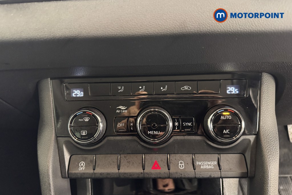 Skoda Karoq SE Manual Petrol SUV - Stock Number (1526783) - 1st supplementary image