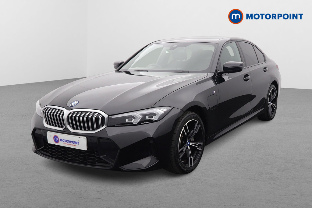 BMW 3 Series M Sport Automatic Petrol Plug-In Hybrid Saloon - Stock Number (1527906) - Passenger side front corner