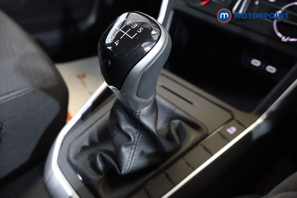 Volkswagen Polo Life Manual Petrol Hatchback - Stock Number (1521673) - 5th supplementary image