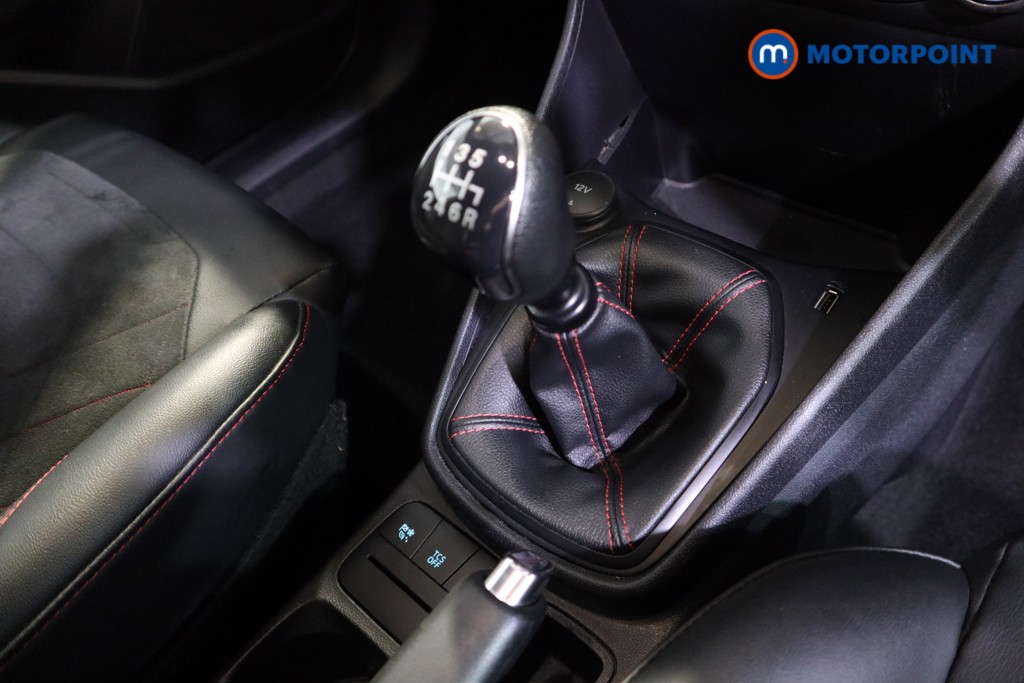 Ford Fiesta St-Line Vignale Manual Petrol-Electric Hybrid Hatchback - Stock Number (1501716) - 8th supplementary image