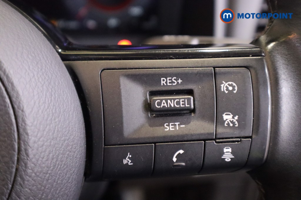 Nissan Qashqai N-Connecta Manual Petrol SUV - Stock Number (1521236) - 8th supplementary image