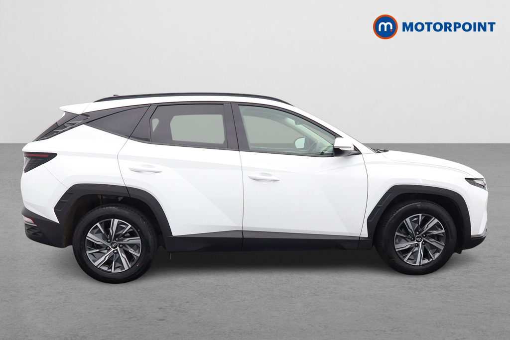 Hyundai Tucson Se Connect Manual Petrol SUV - Stock Number (1525540) - Drivers side