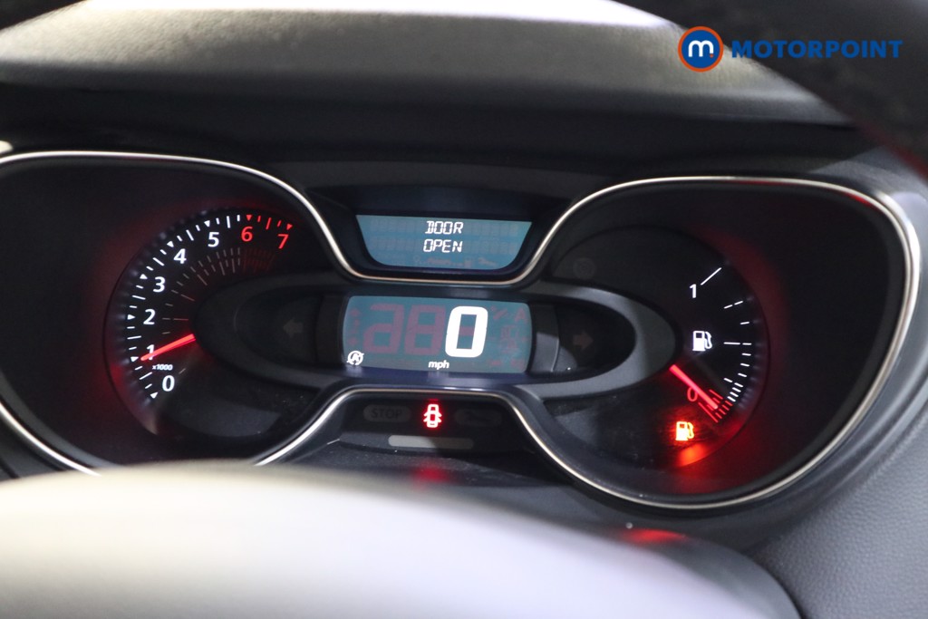 Renault Captur Iconic Manual Petrol SUV - Stock Number (1527997) - 5th supplementary image