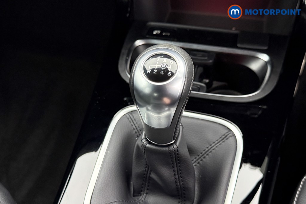 Mercedes-Benz A Class Amg Line Executive Edition Manual Petrol Saloon - Stock Number (1530225) - 12th supplementary image