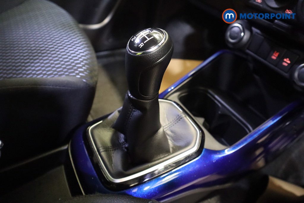 Suzuki Ignis Sz-T Manual Petrol-Electric Hybrid SUV - Stock Number (1529365) - 4th supplementary image