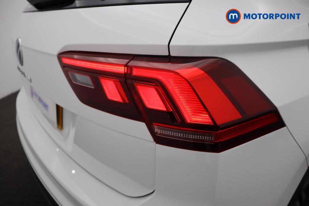 Volkswagen Tiguan Active Manual Petrol SUV - Stock Number (1529013) - 18th supplementary image