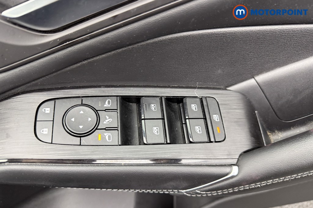 Nissan Qashqai N-Connecta Manual Petrol SUV - Stock Number (1531390) - 13th supplementary image