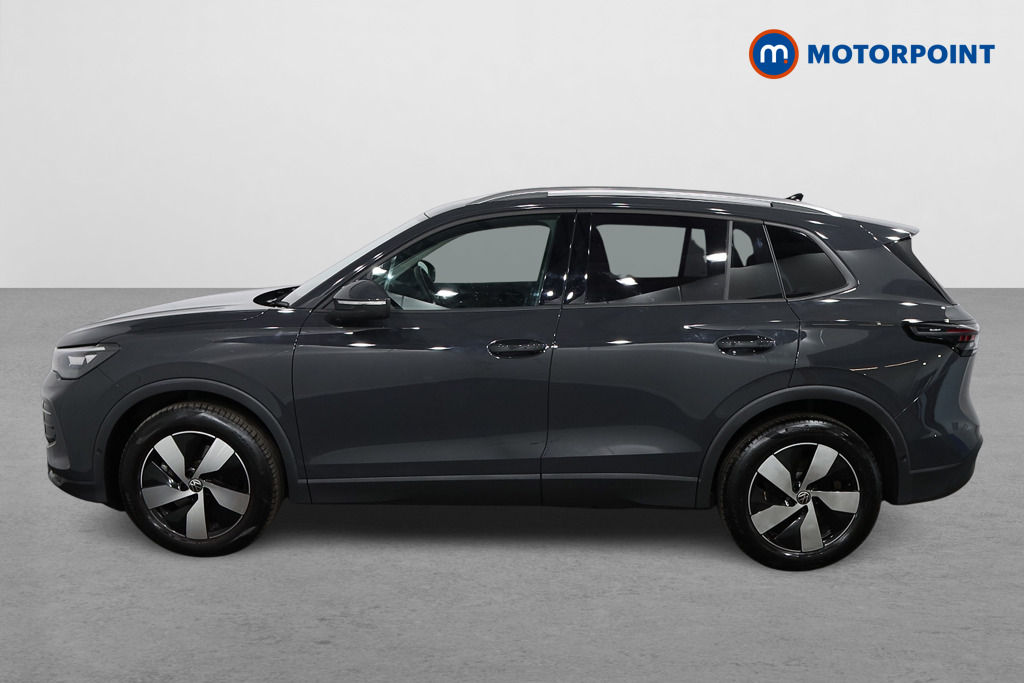 Volkswagen Tiguan Match Automatic Diesel SUV - Stock Number (1532161) - Passenger side