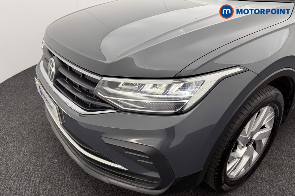 Volkswagen Tiguan Life Manual Petrol SUV - Stock Number (1532939) - 29th supplementary image