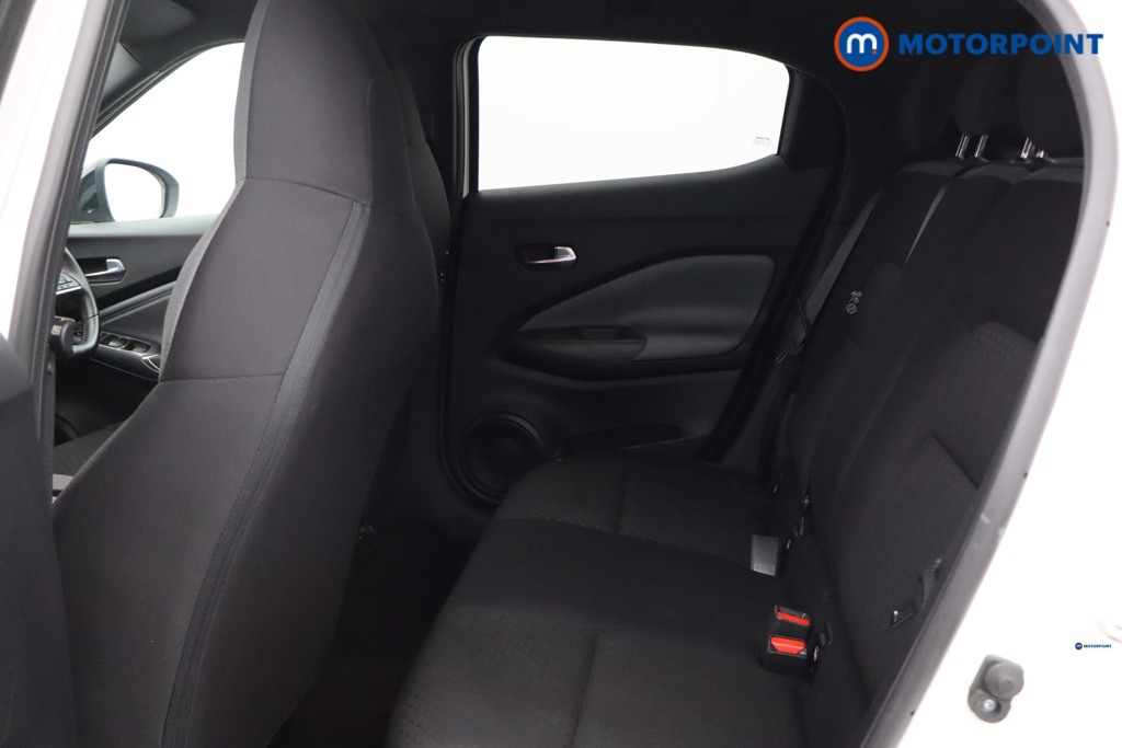 Nissan Juke N-Connecta Automatic Petrol SUV - Stock Number (1519915) - 18th supplementary image