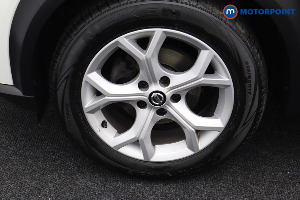 Nissan Juke N-Connecta Automatic Petrol SUV - Stock Number (1519915) - 20th supplementary image