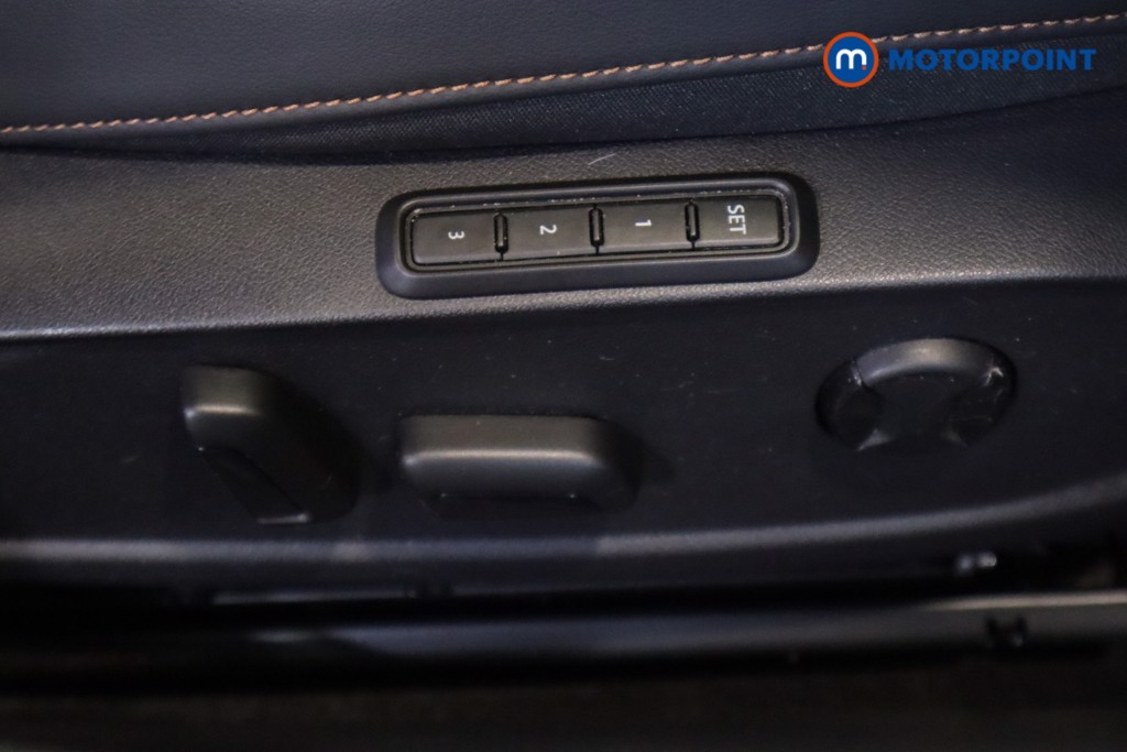 Cupra Formentor V2 Automatic Petrol Plug-In Hybrid SUV - Stock Number (1532510) - 9th supplementary image