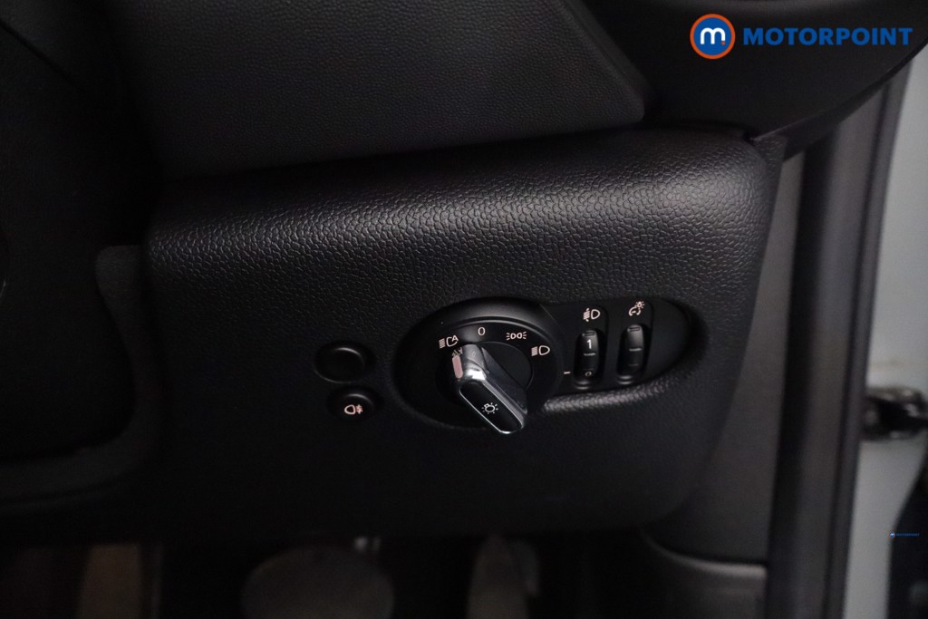 Mini Hatchback Cooper Classic Automatic Petrol Hatchback - Stock Number (1528035) - 13th supplementary image