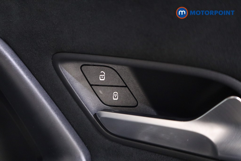 Mercedes-Benz A Class Amg Line Automatic Petrol Saloon - Stock Number (1531771) - 11th supplementary image