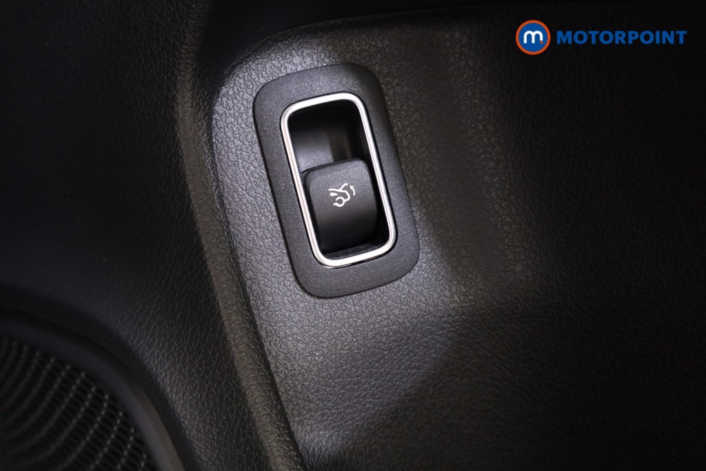 Mercedes-Benz A Class Amg Line Automatic Petrol Saloon - Stock Number (1531771) - 13th supplementary image