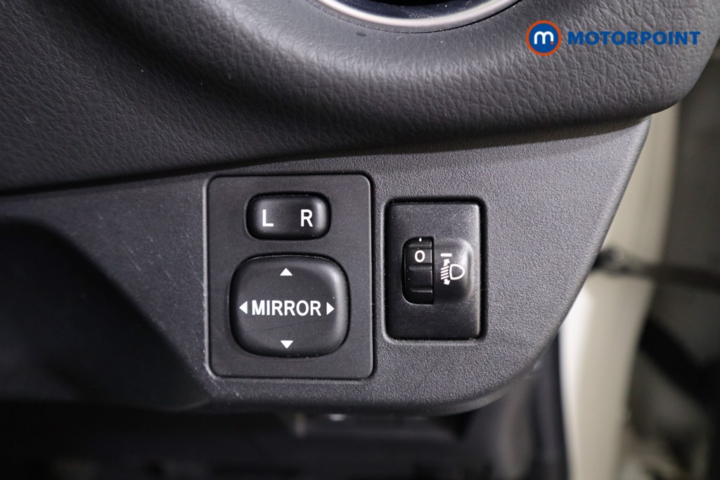 Toyota Yaris Y20 Manual Petrol Hatchback - Stock Number (1536392) - 9th supplementary image
